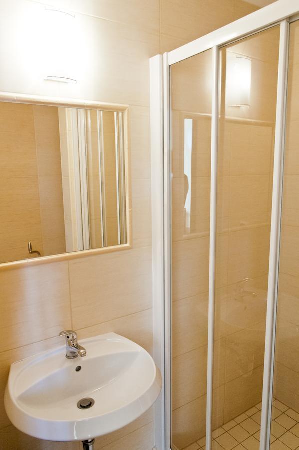 Hotel Olenka Szydlowiec Habitación foto