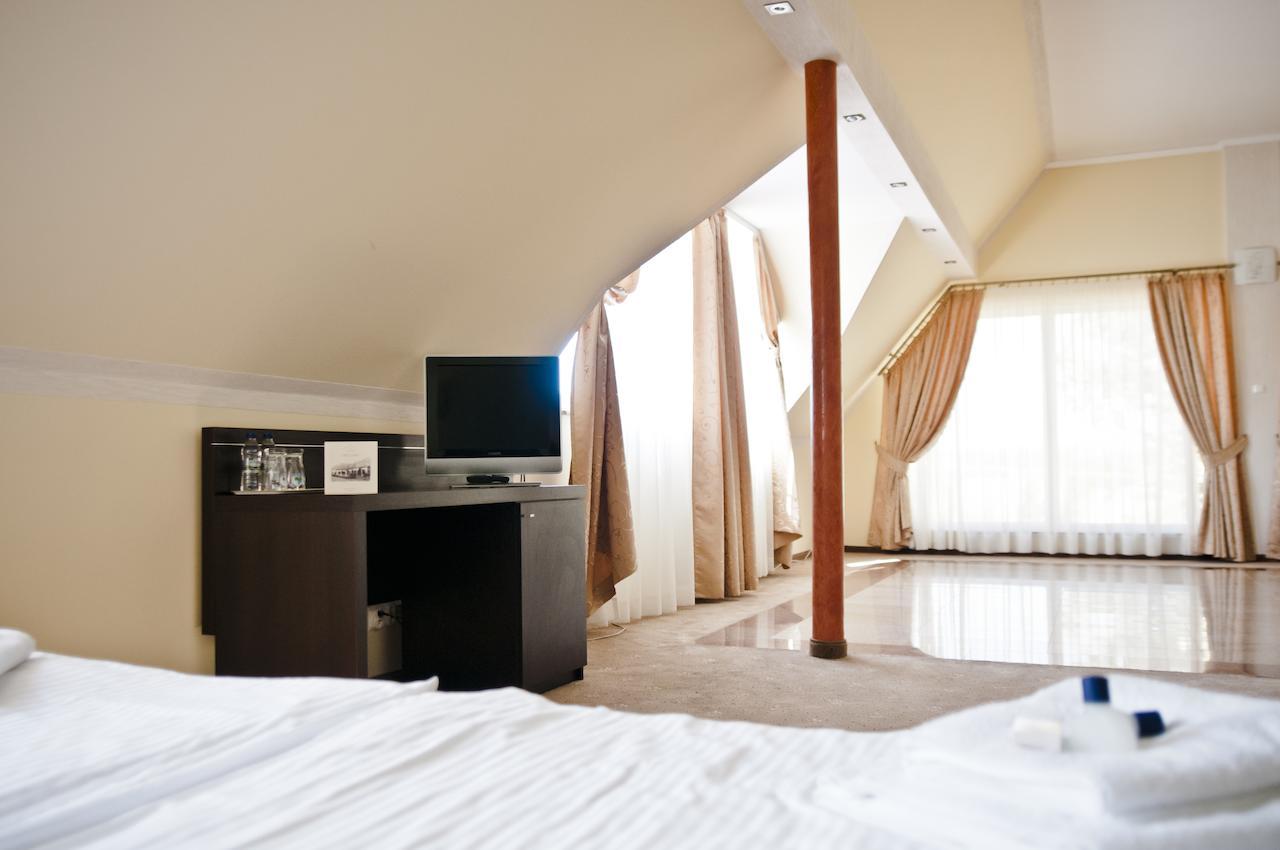 Hotel Olenka Szydlowiec Habitación foto