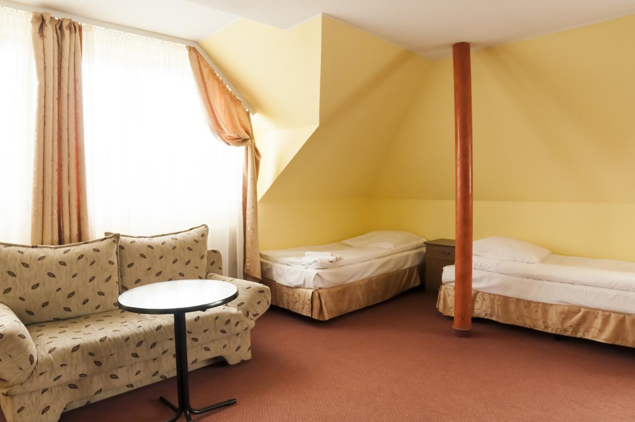 Hotel Olenka Szydlowiec Exterior foto